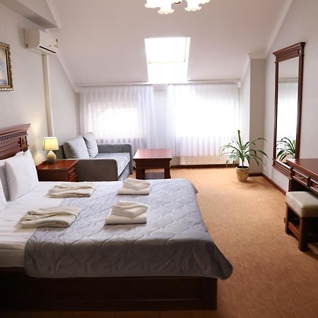 Sapsan Hotel Ternopil Exterior foto