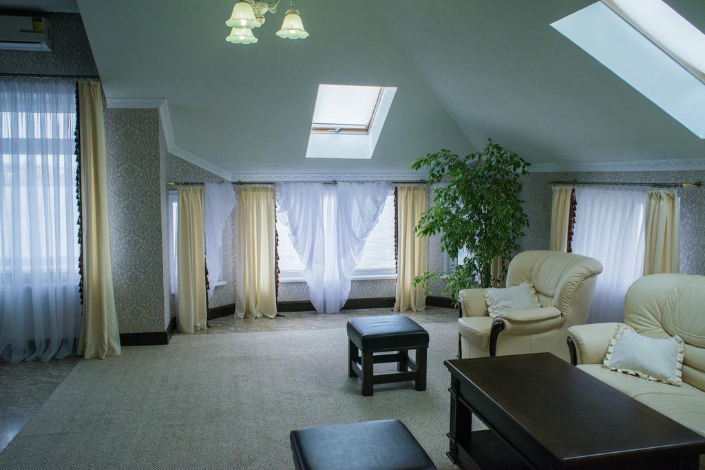 Sapsan Hotel Ternopil Quarto foto