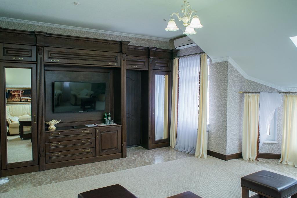 Sapsan Hotel Ternopil Quarto foto